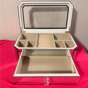 Elegant Mirrored Jewelry Box with Cream Interior